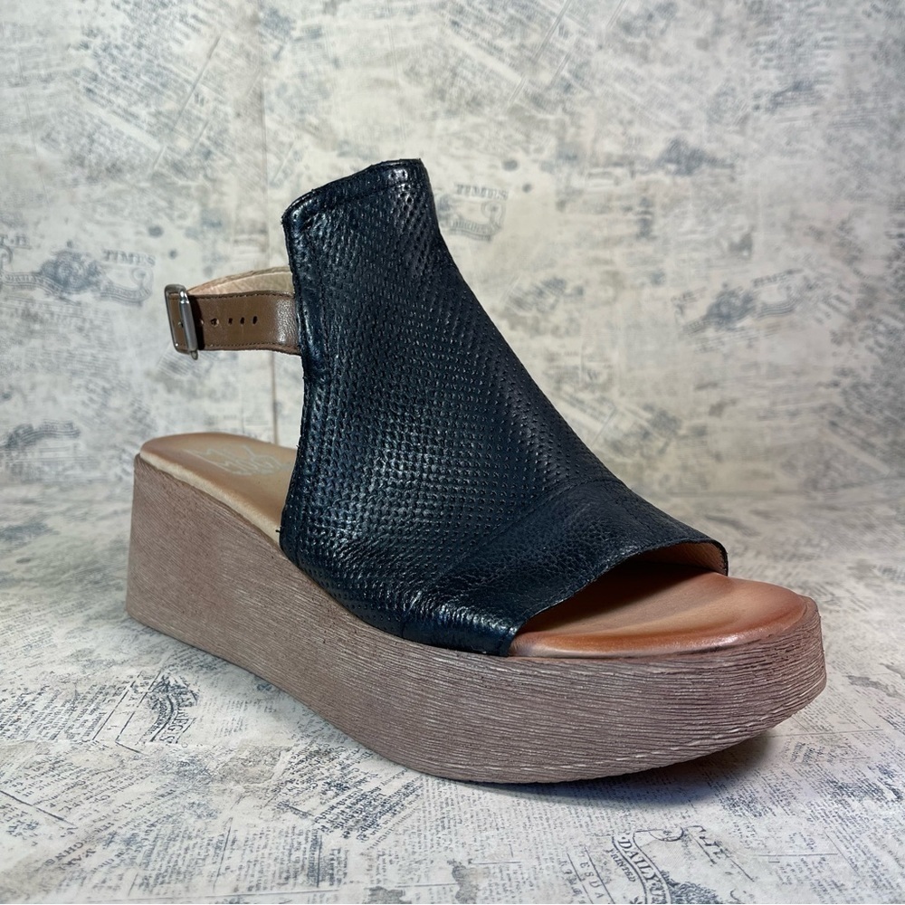 Miz Mooz Giselle Platform Wedge Sandal - Picture 2 of 14